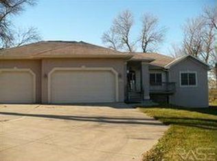 1809 N Ranch Oak Pl, Sioux Falls, SD 57110