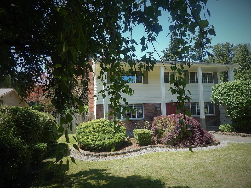 1st image of 307 152nd Pl NE
