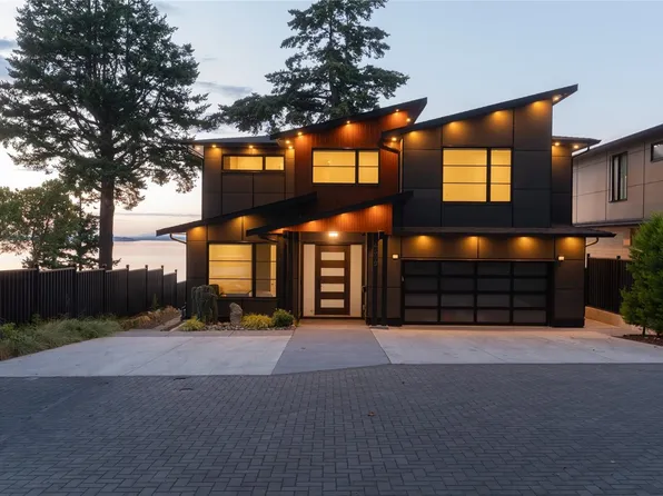 4599 Cordova Bay Rd, Saanich, BC V8Y 2K1