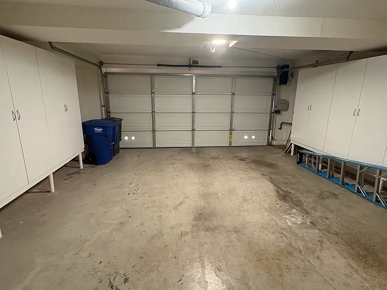 1018 Gilbert Ln — Photo 16