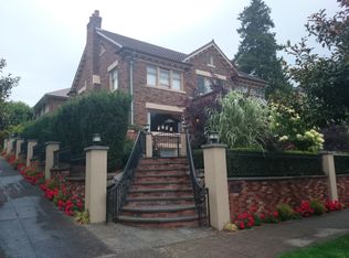 422 W Highland Dr, Seattle, WA 98119