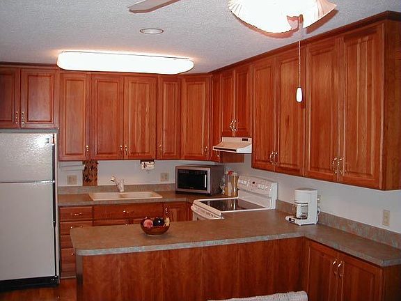 Cherry kitchen cabinets