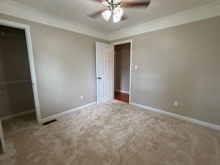 193 Amelia Dr W — Photo 19