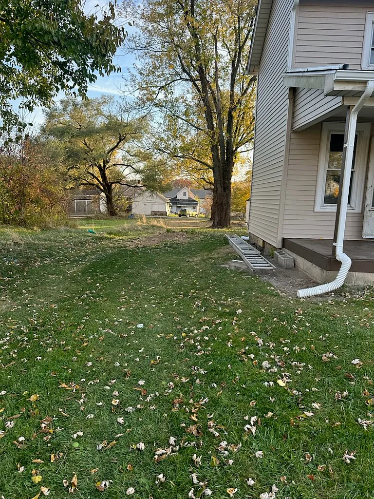 4 bed, 1200 sqft, $1,608 — Photo 3