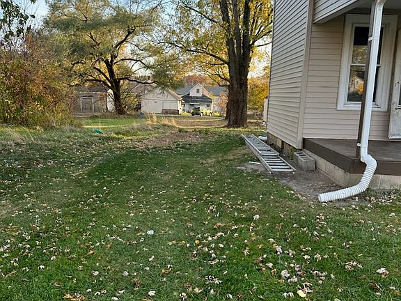 3rd image of 451 McPherson St