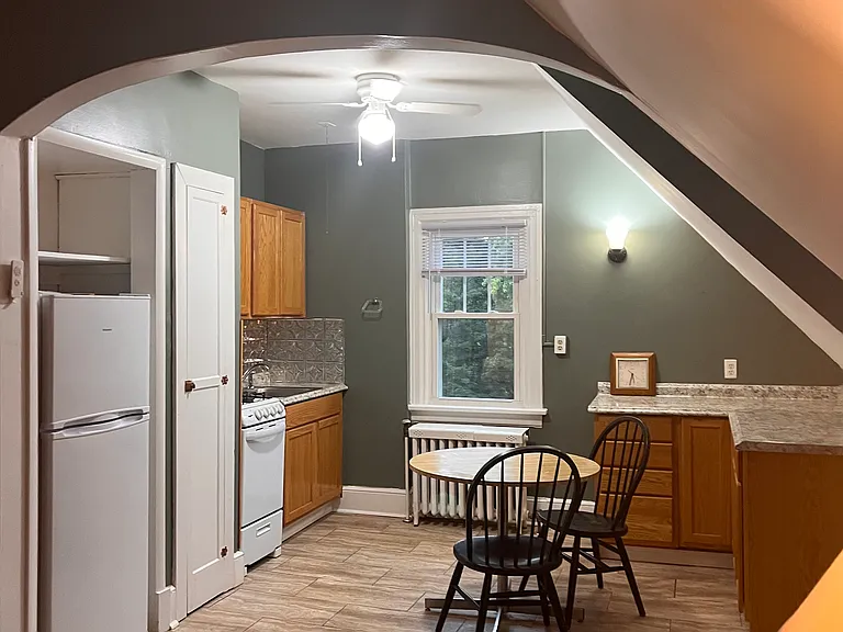 112 N Harrisburg St #6 — Photo 6