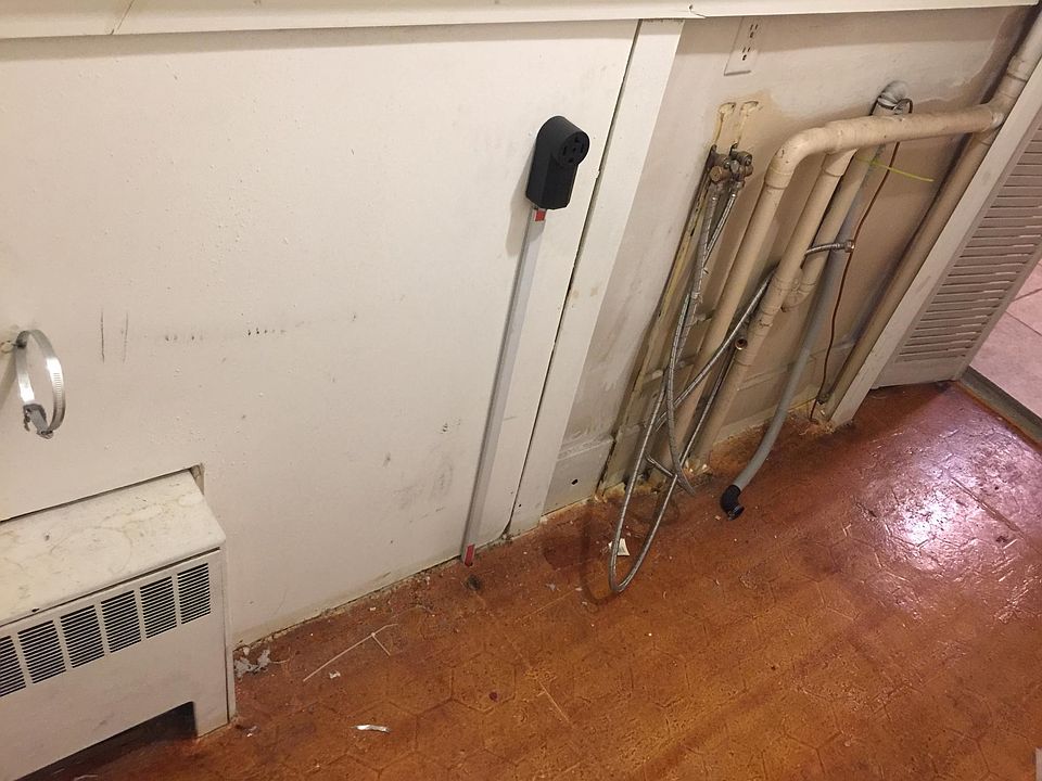 2nd image of 20 Arlington St Unit 1