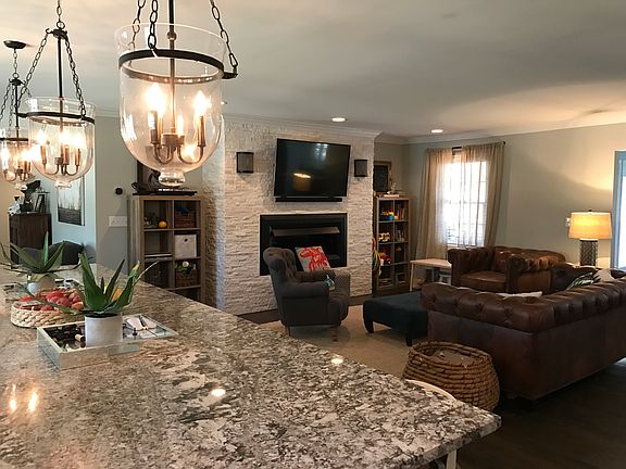 5th image of 2347 Melinda Dr
