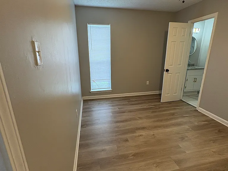 1005 Roy Pugh St — Photo 1