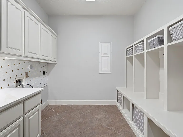7603 Hogan Bridge Ct — Photo 25