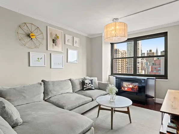 200 E 24th St APT 1807, Manhattan, NY 10010