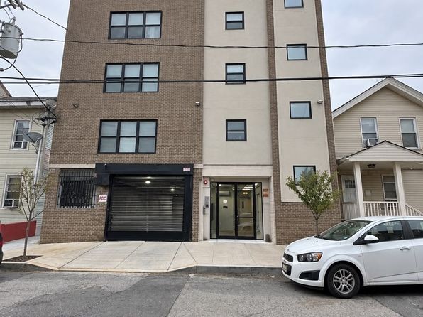 135 Beech St APT 3