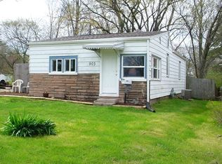 903 Philo Rd, Urbana, IL 61801