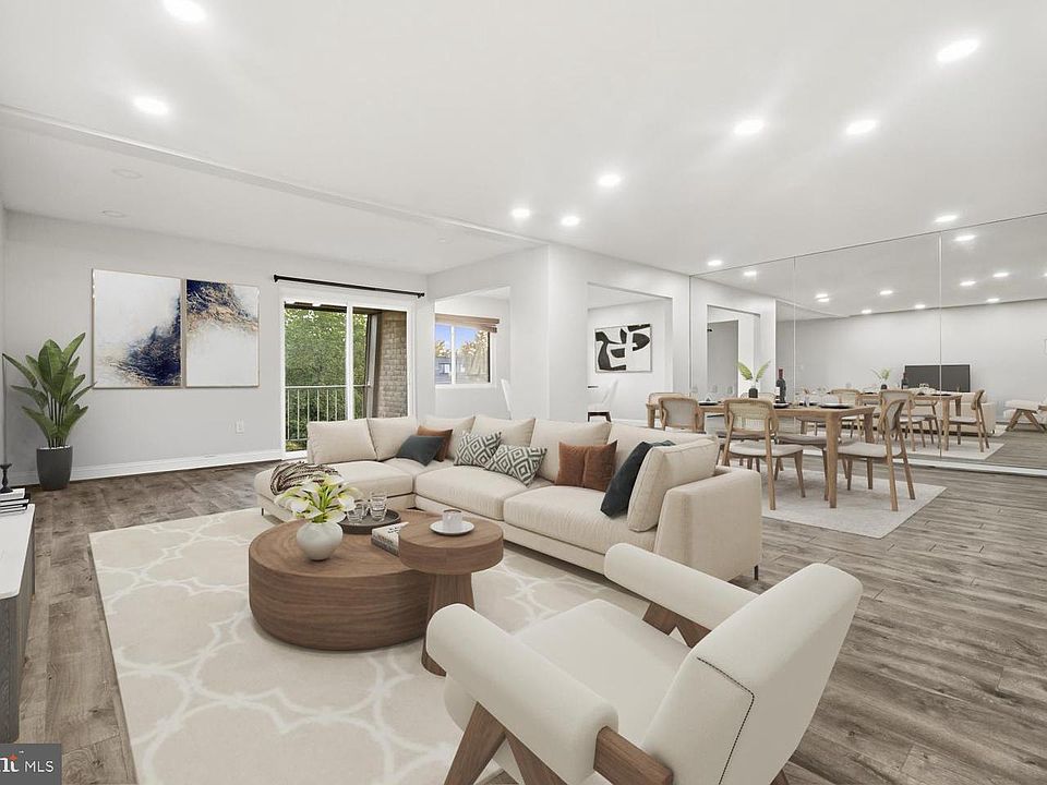 1st image of 1 Stonehenge Cir APT 9
