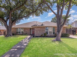 2008 Oakmeadow St, Bedford, TX 76021