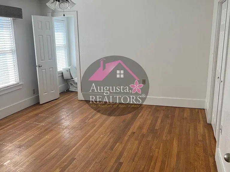 1209 Bawcom St — Photo 14