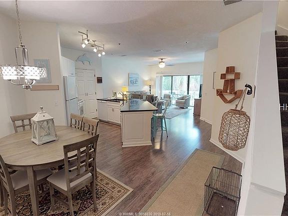 5th image of 19 Lemoyne Ave APT 75