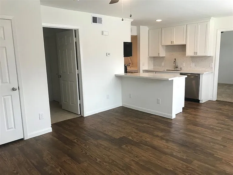 2750 Holly Hall St #1907 — Photo 4