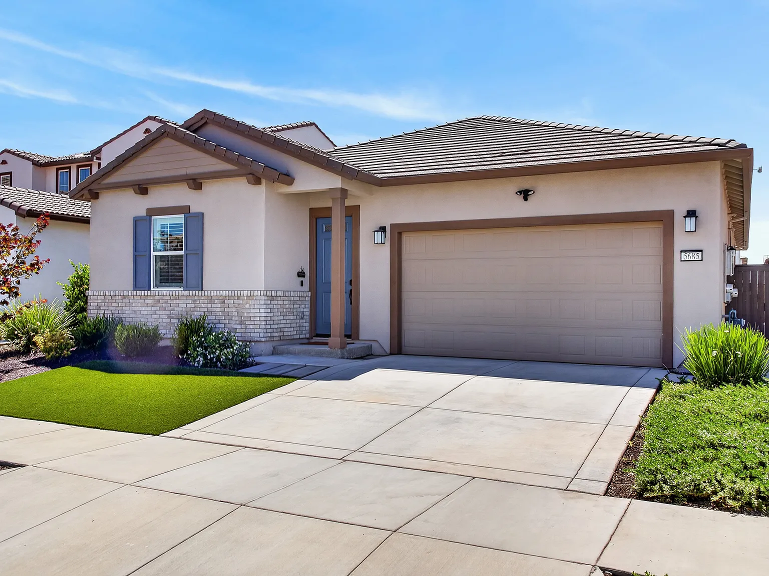 4 bed, 2150 sqft, $3,695 — Photo 1