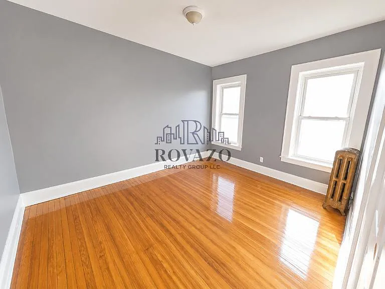 333 Park Ave — Photo 4
