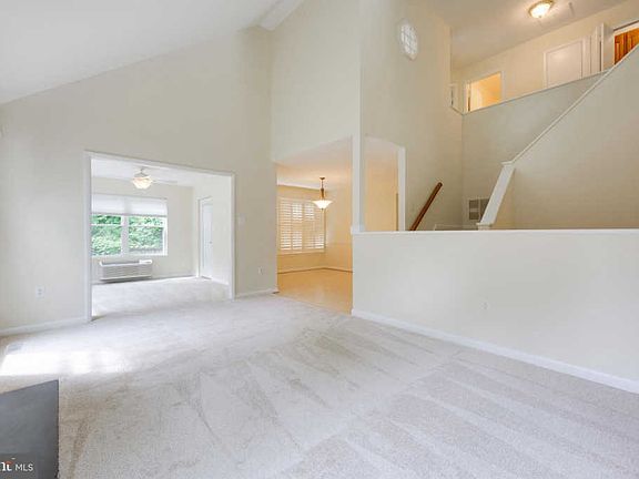 2nd image of 4933 Tallowwood Dr