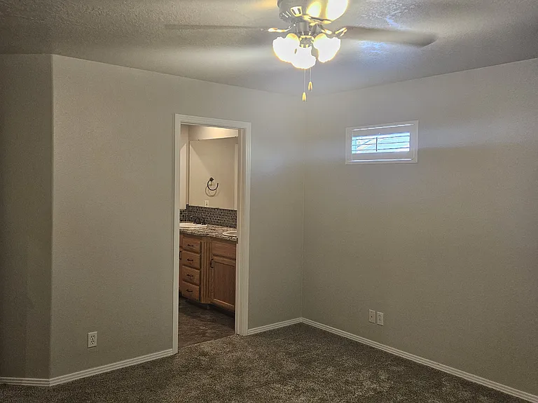 13845 W Hartford Dr — Photo 14