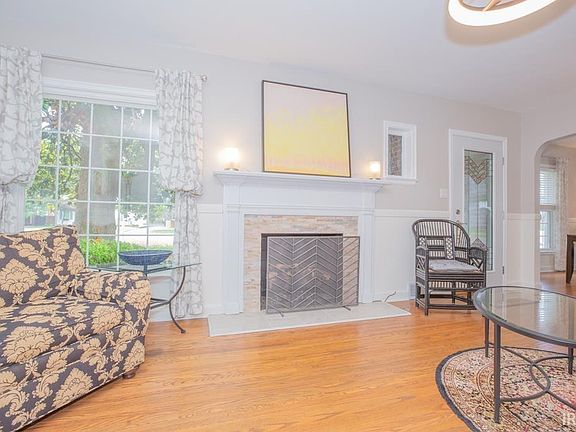 2nd image of 3104 Lincoln Ave