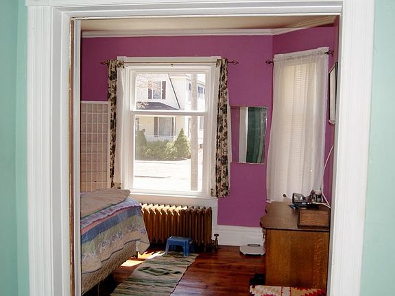 5th image of 919 10th St NW