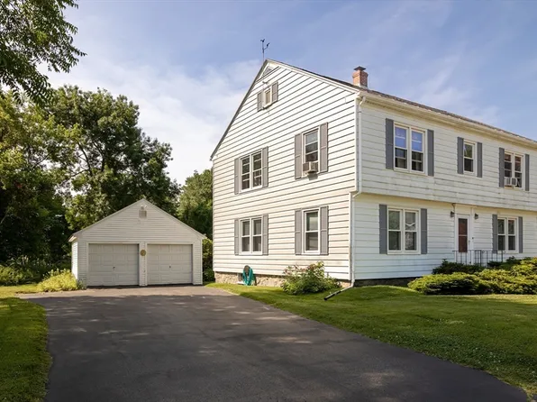 30 Linwood St, Webster, MA 01570