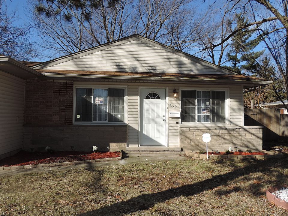 1st image of 352 Wildwood Dr