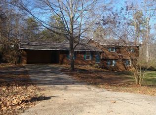 229 S Quail Trl, Cornelia, GA 30531