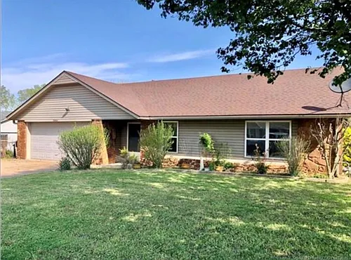 5444 Woodland Rd Photo 1