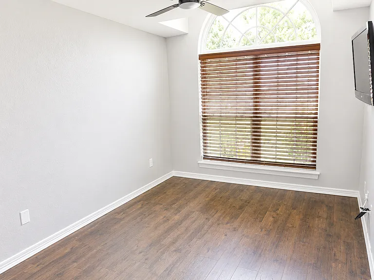 5601 E Country Rdg — Photo 12