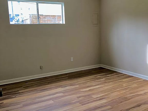 4th image of 1040 N Montgomery St #11157744