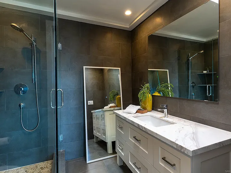 30410 Calle La Reina — Photo 17