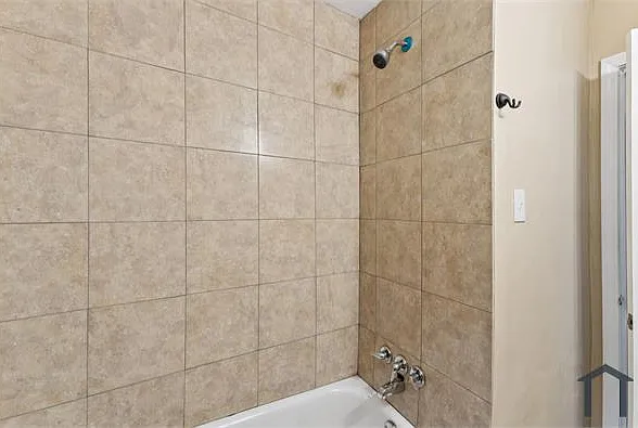 917 Court T — Photo 9