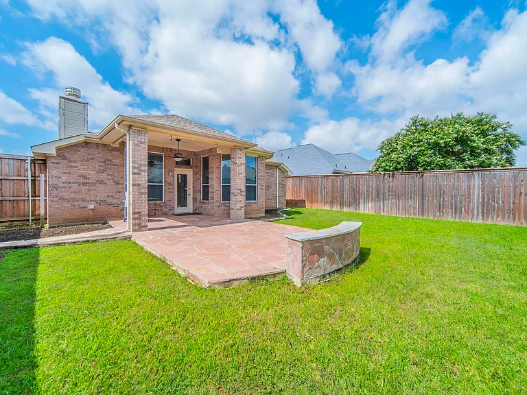 8249 Fall Crest Dr — Photo 23