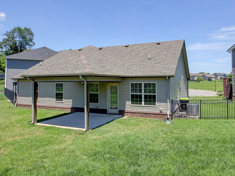 677 Battery Ct — Photo 15