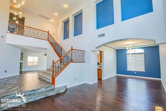 11042 Gammila Dr — Photo 3