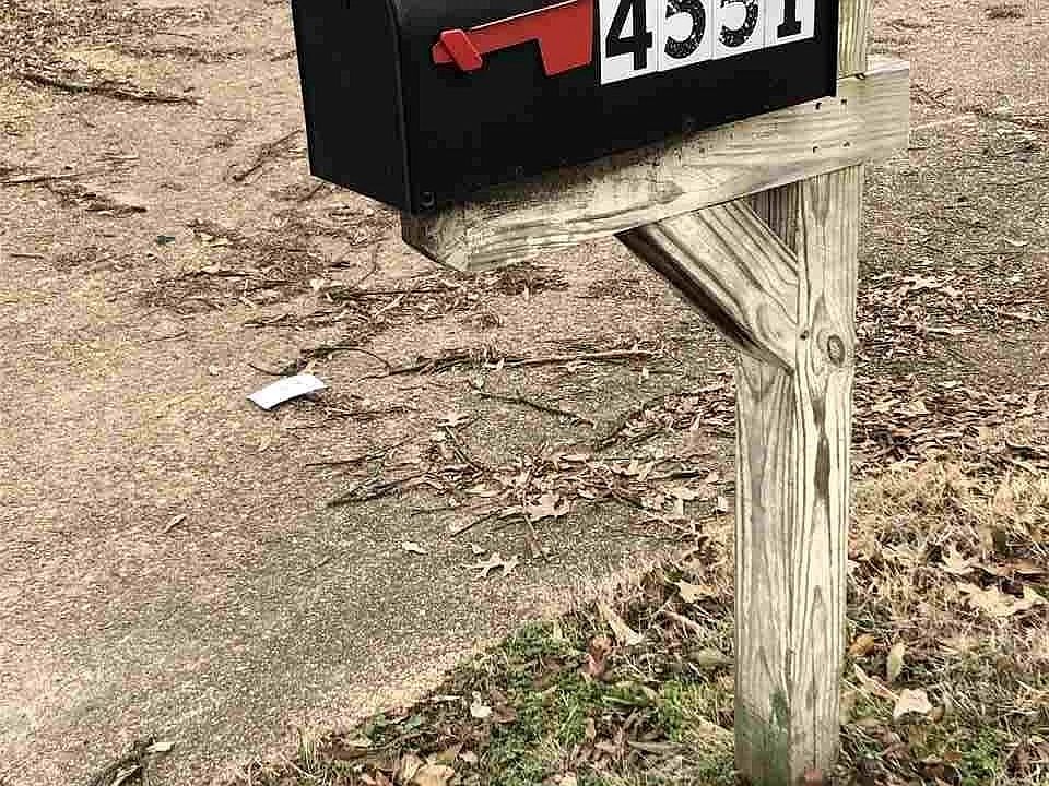 2nd image of 4551 Cottonwood Rd