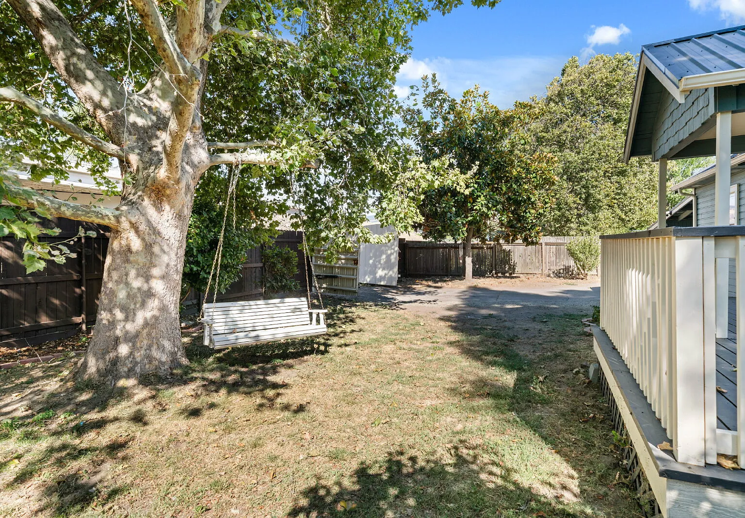 Charming 3-Bedroom Single Family House in Ashland, Oregon! — Photo 4