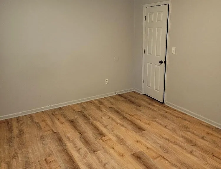 3905 Athens Ct — Photo 14