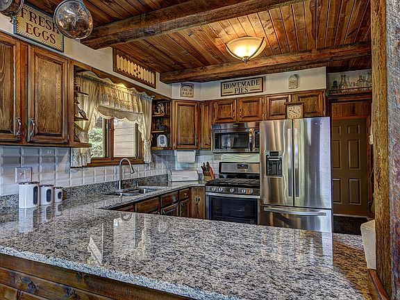 4th image of 2812 E Tuttle Ln #E