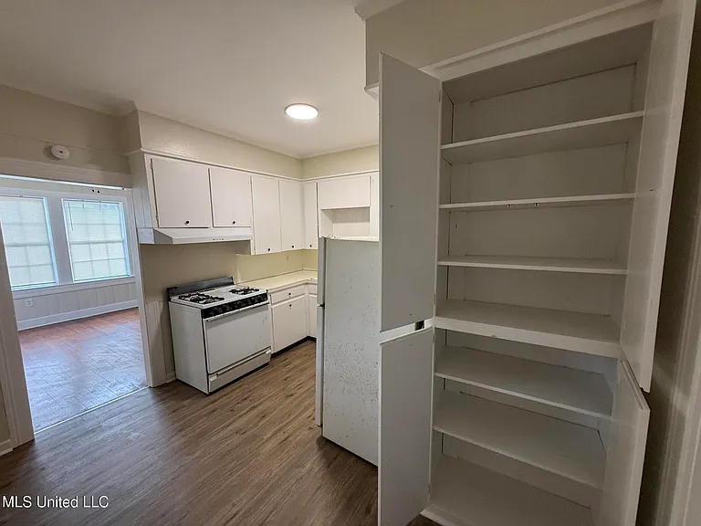 1202 E Fortification St #1 — Photo 6