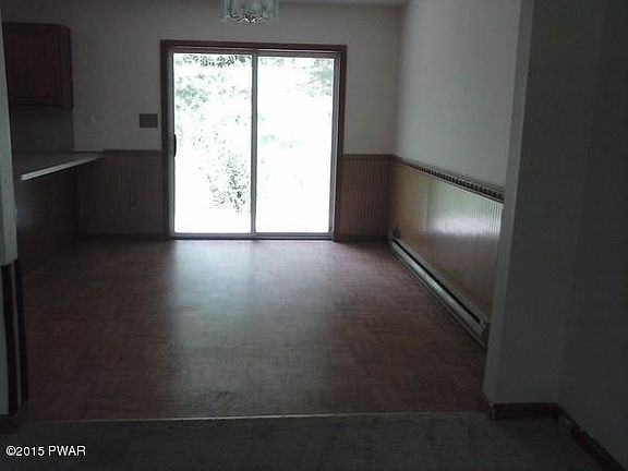 4th image of 2315 White Oak Dr W