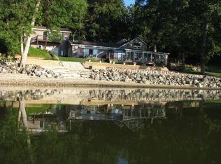 N915 Vinnie Ha Ha Rd, Fort Atkinson, WI 53538