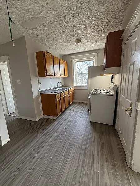 1 bed, 900 sqft, $900 — Photo 3
