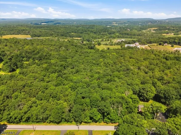 35 Hampton Heights Rd, Lafayette Twp., NJ 07848