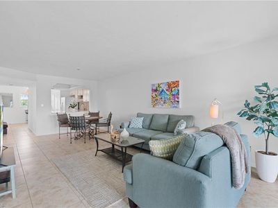 354 Charlemagne BLVD #E204, Naples, FL, 34112