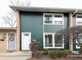 353 Bristol St #353, Northfield, IL 60093